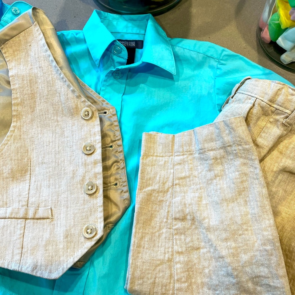 BOYS SUPER CUTE LINEN OUTFIT FOR EASTER🐣SIZE 2T KENNETH COLE